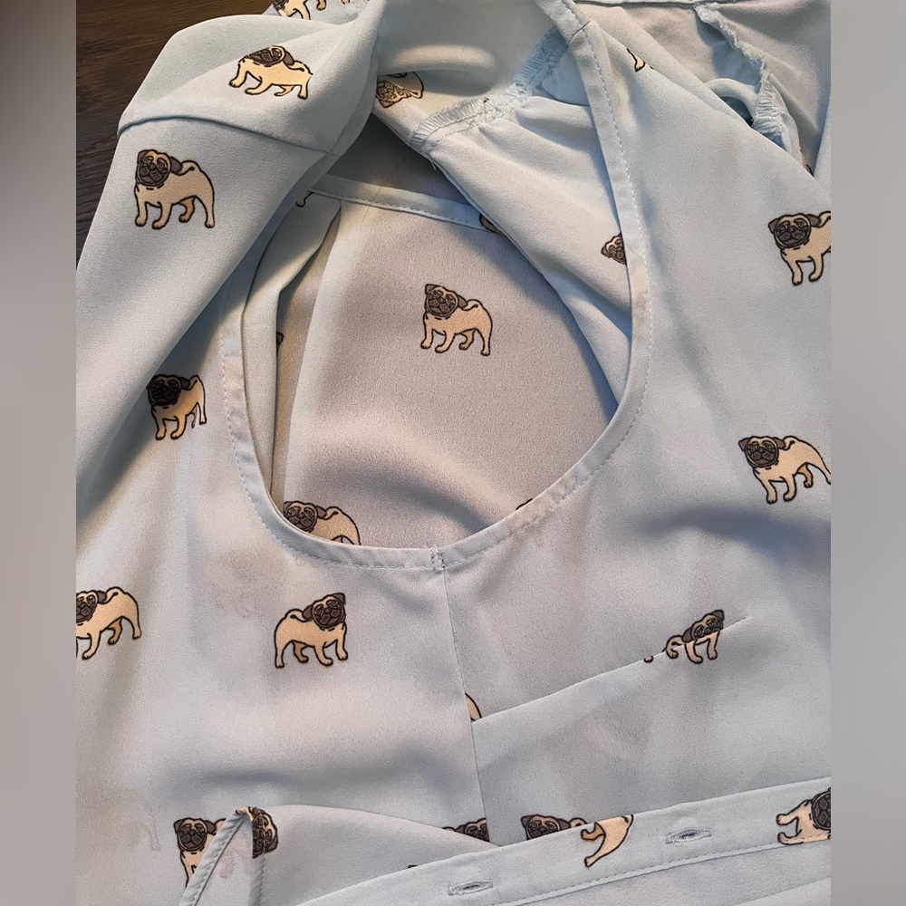 Pug print sleeveless blouse - Picture 5 of 9